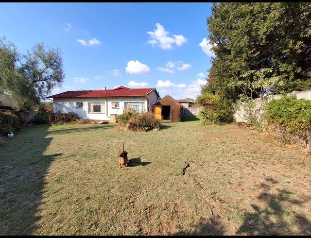 3 BEDROOM HOUSE FOR SALE IN BIRCHLEIGH NORTH